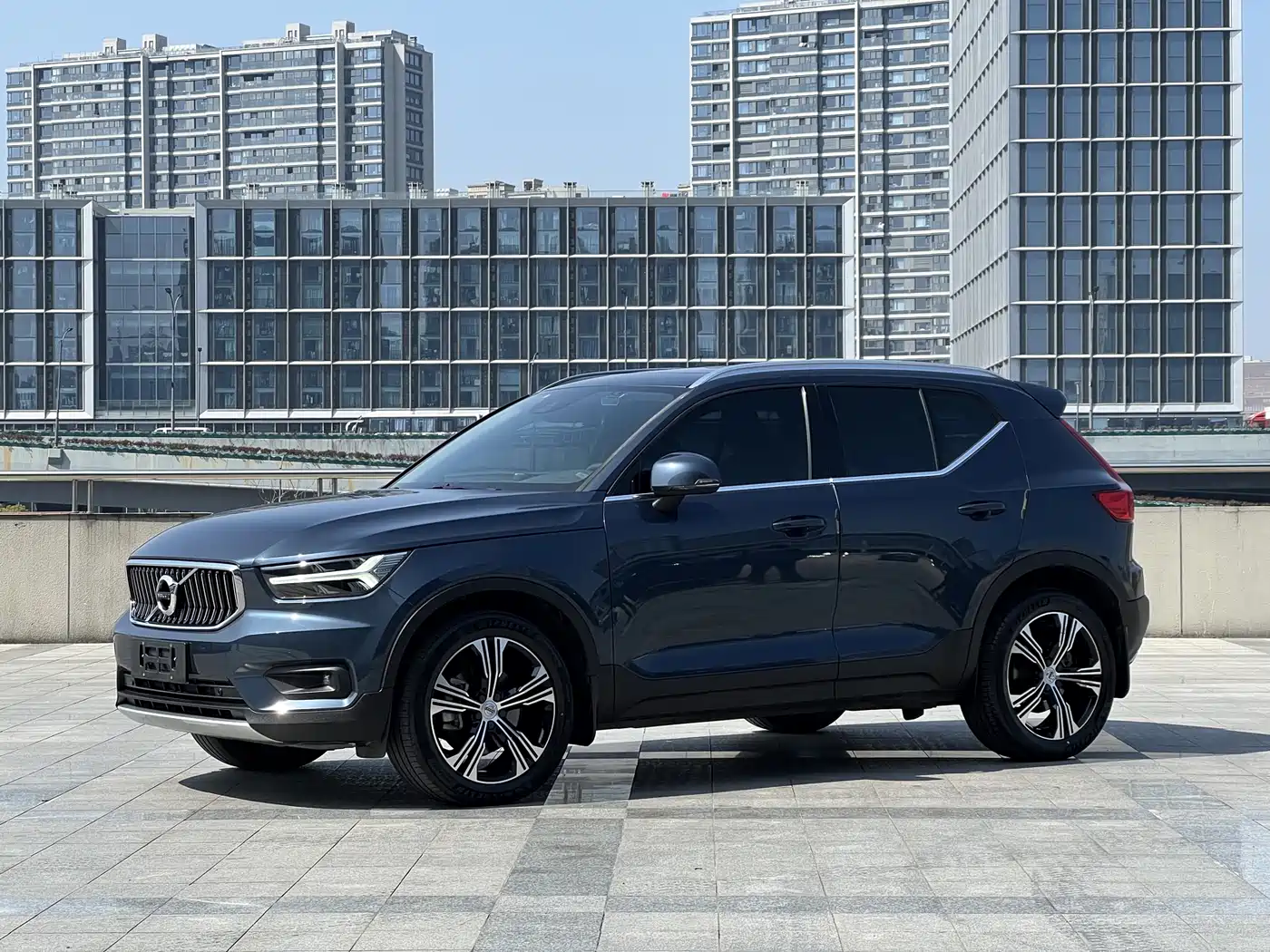 Фото 1 - Volvo XC40
