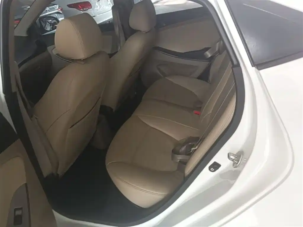 Hyundai Verna 2016 1.4L Automatic Smart GLS фото 17