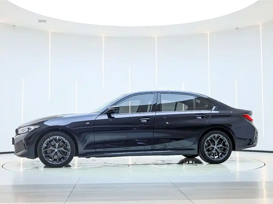 BMW 3 Series 2025 330Li M Sport Night Edition фото 8