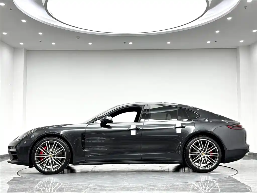 Porsche Panamera 2017 Panamera Turbo 4.0T фото 21