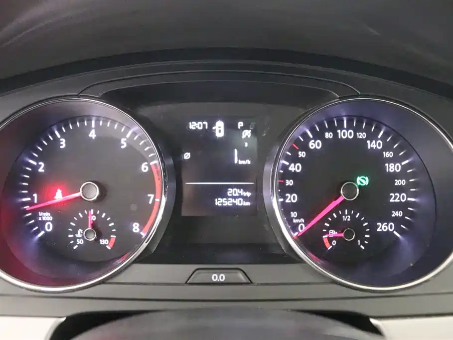 Volkswagen Lamando 2017 230TSI DSG Trend Edition фото 7