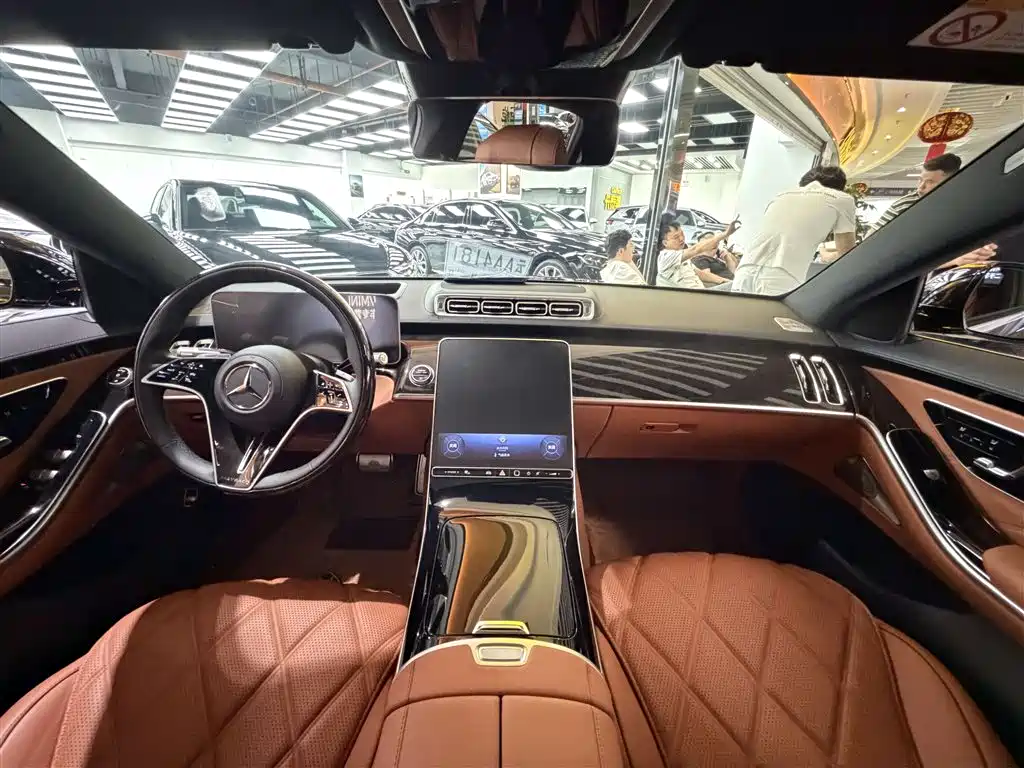Mercedes-Benz Maybach S-Class 2025 Model S 480 4MATIC фото 35