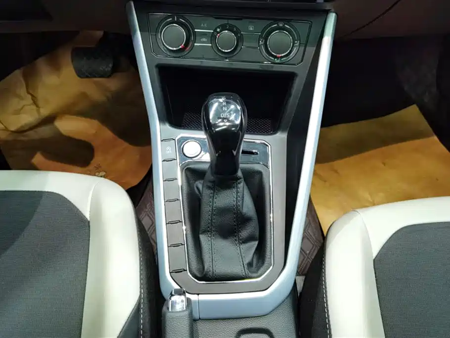 Volkswagen Polo 2023 Plus 1.5L Automatic Colorful Tech Edition фото 16