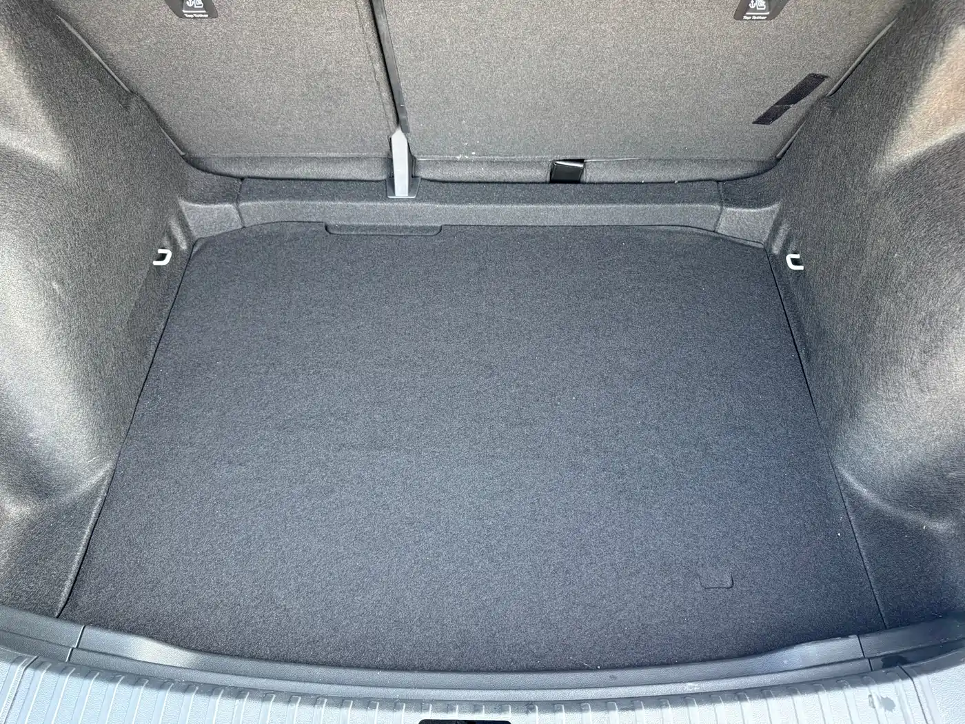 Volkswagen Tharu 2022 280TSI FWD Luxury Edition фото 8