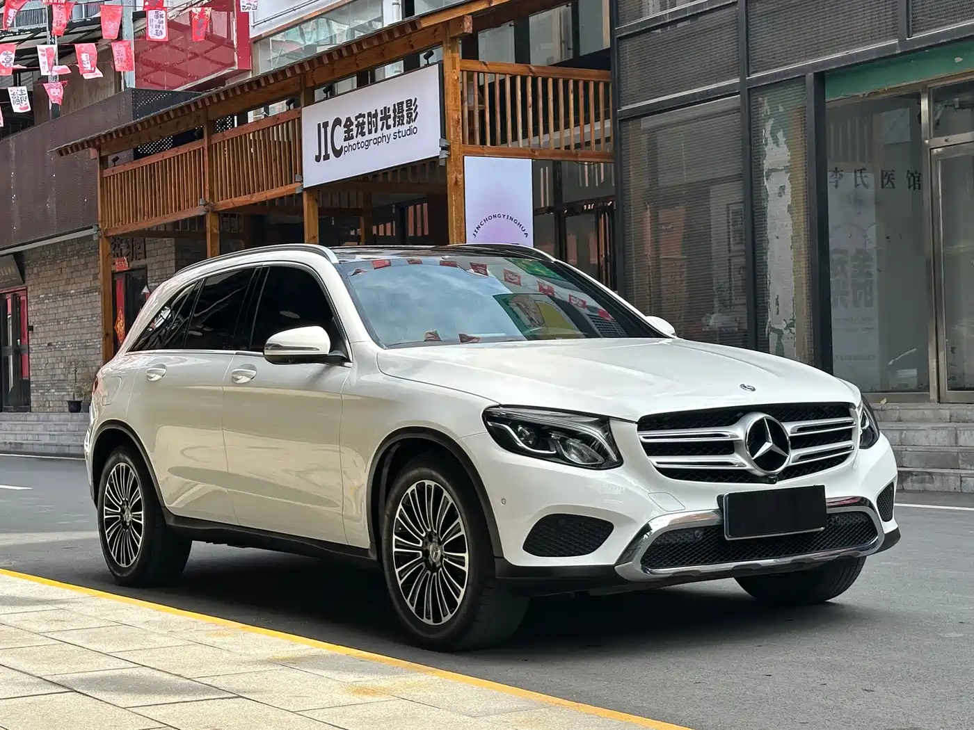 Mercedes-Benz GLC 2019 Model GLC 200 L 4MATIC фото 3