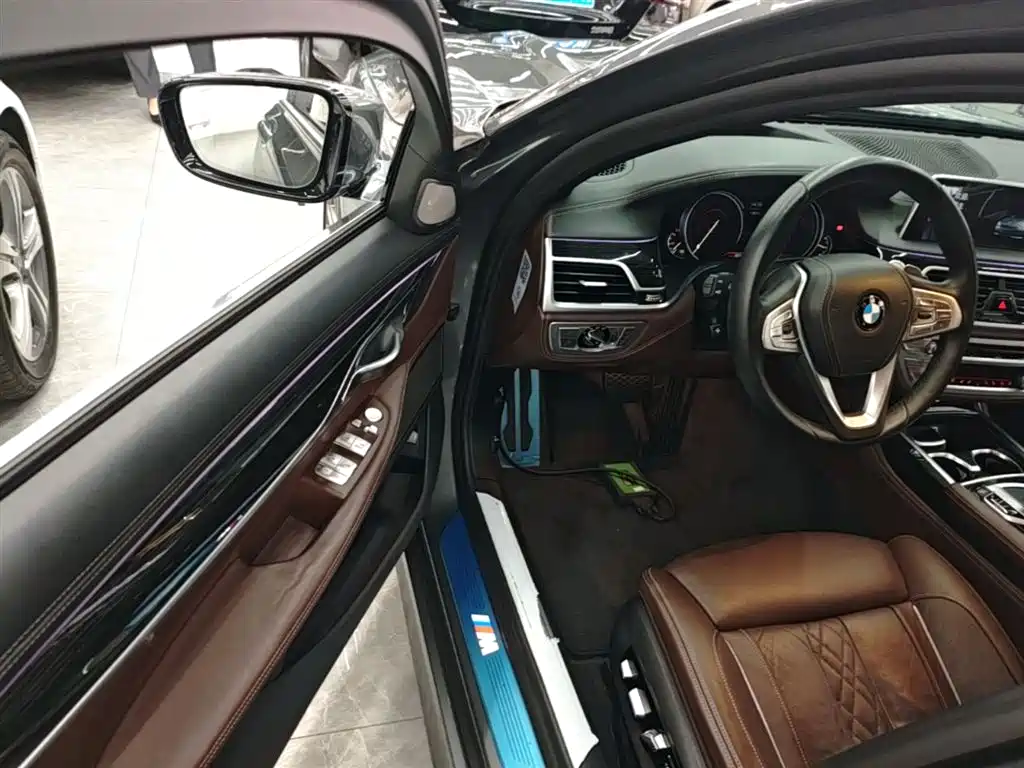 BMW 7 Series 2018 730Li Premium Type M Sport Package фото 16