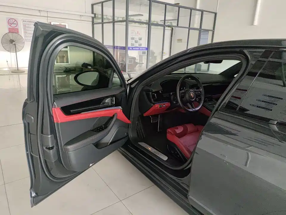 2026 Porsche Panamera