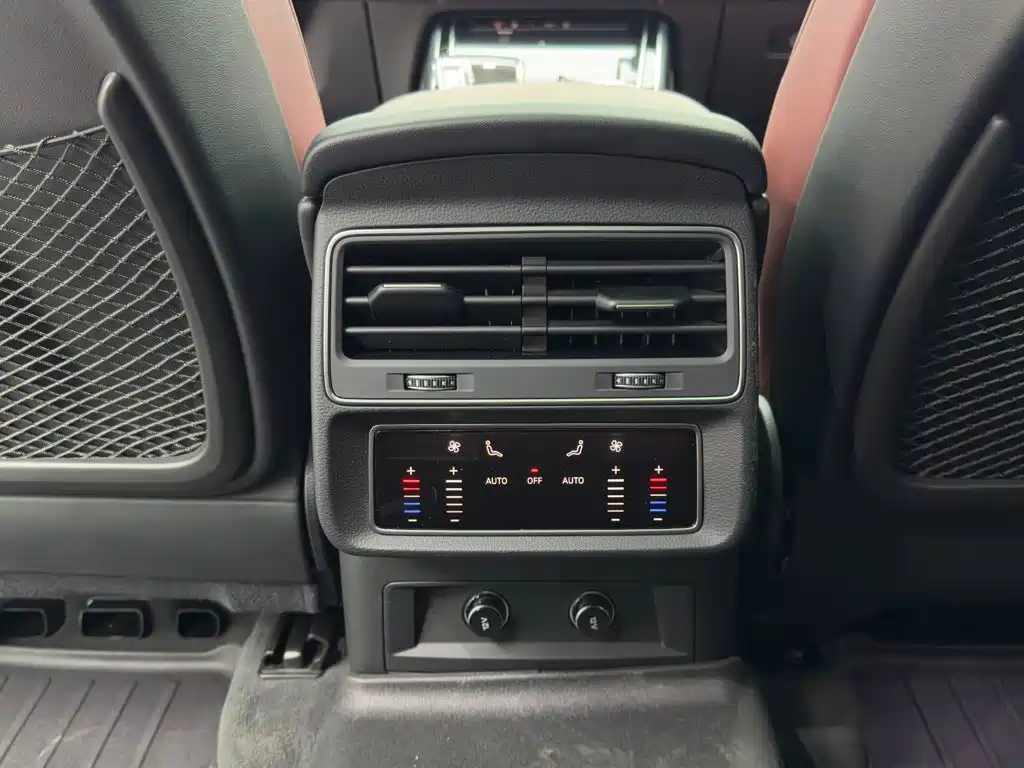 Audi SQ7 2024 2024 4.0 TFSI Dark Knight Edition