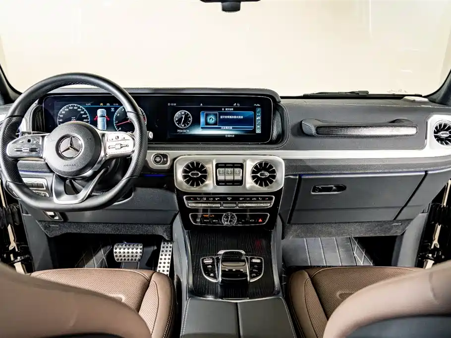 Mercedes-Benz G-Class 2024 G 500 фото 14