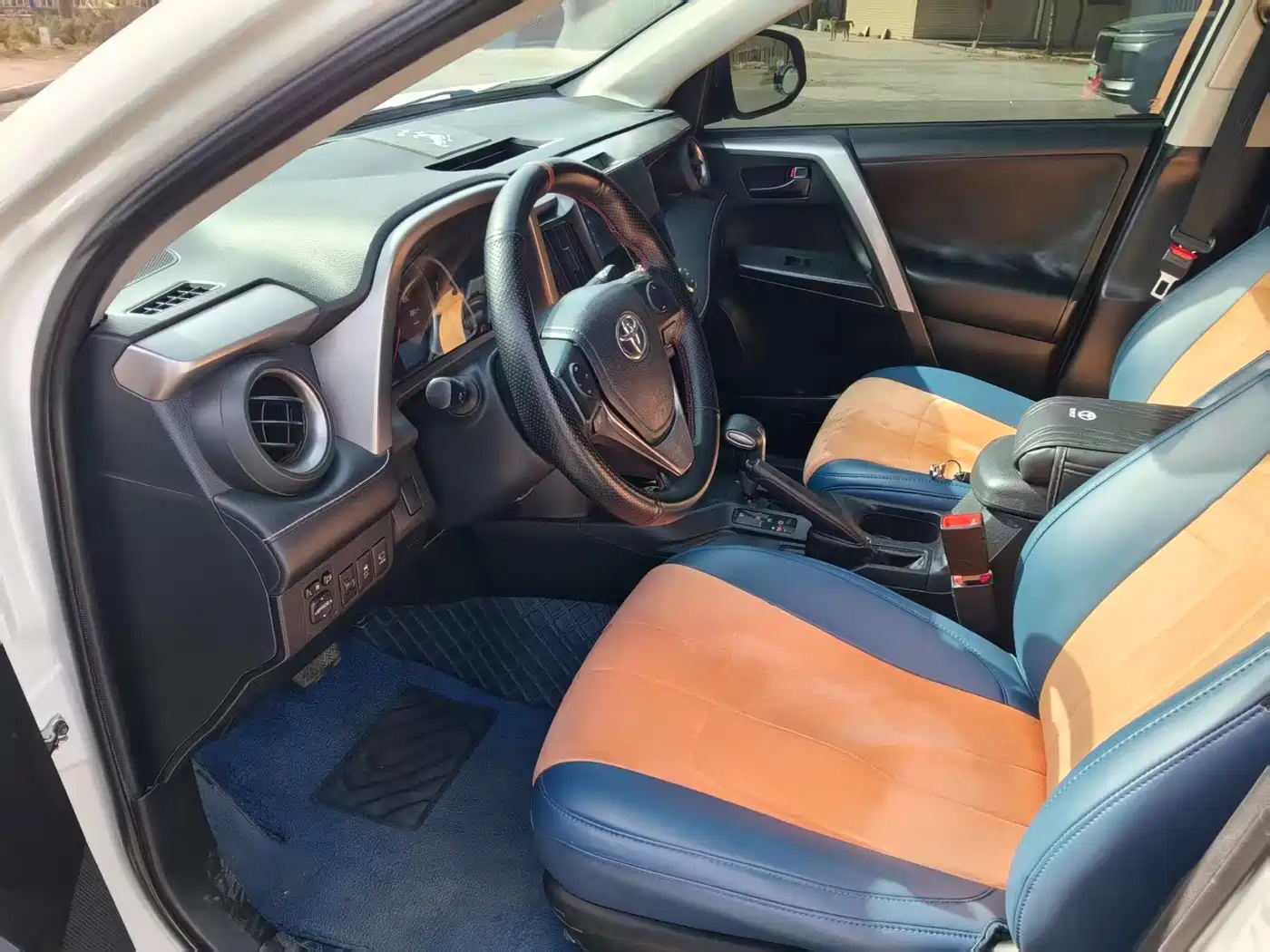 Toyota RAV4 Rongfang 2016 2.0L CVT 2WD Trend (China V) фото 4