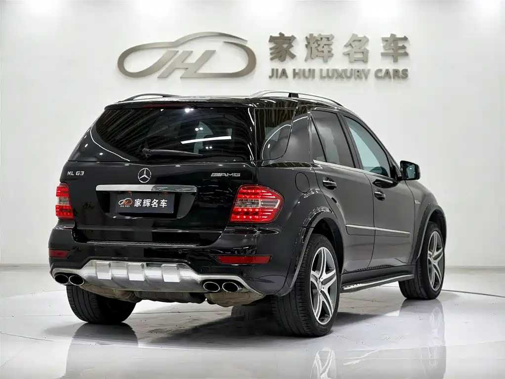 Mercedes-Benz M-Class AMG 2011 AMG ML 63 фото 7