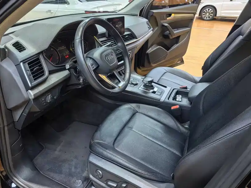Audi Q5L 2018 40 TFSI Premium Progressive China VI фото 4
