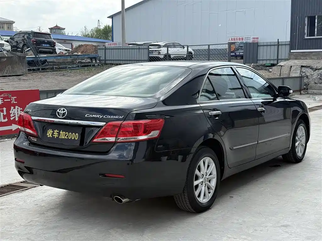 Toyota Camry 2013 200G Classic Luxury Edition фото 8