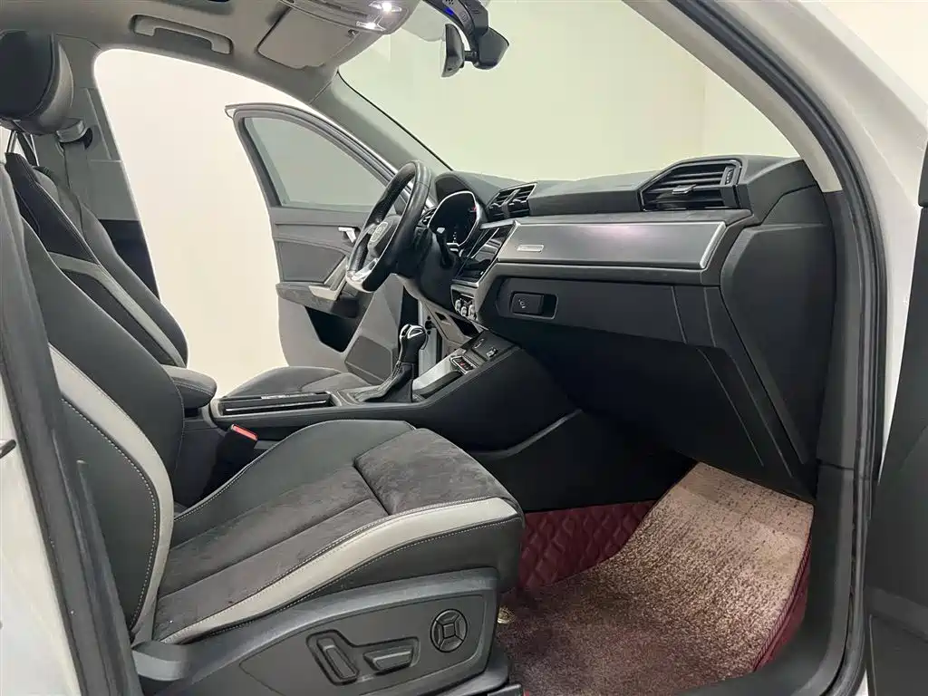 Audi Q3 2022 35 TFSI Fashion Dynamic фото 9