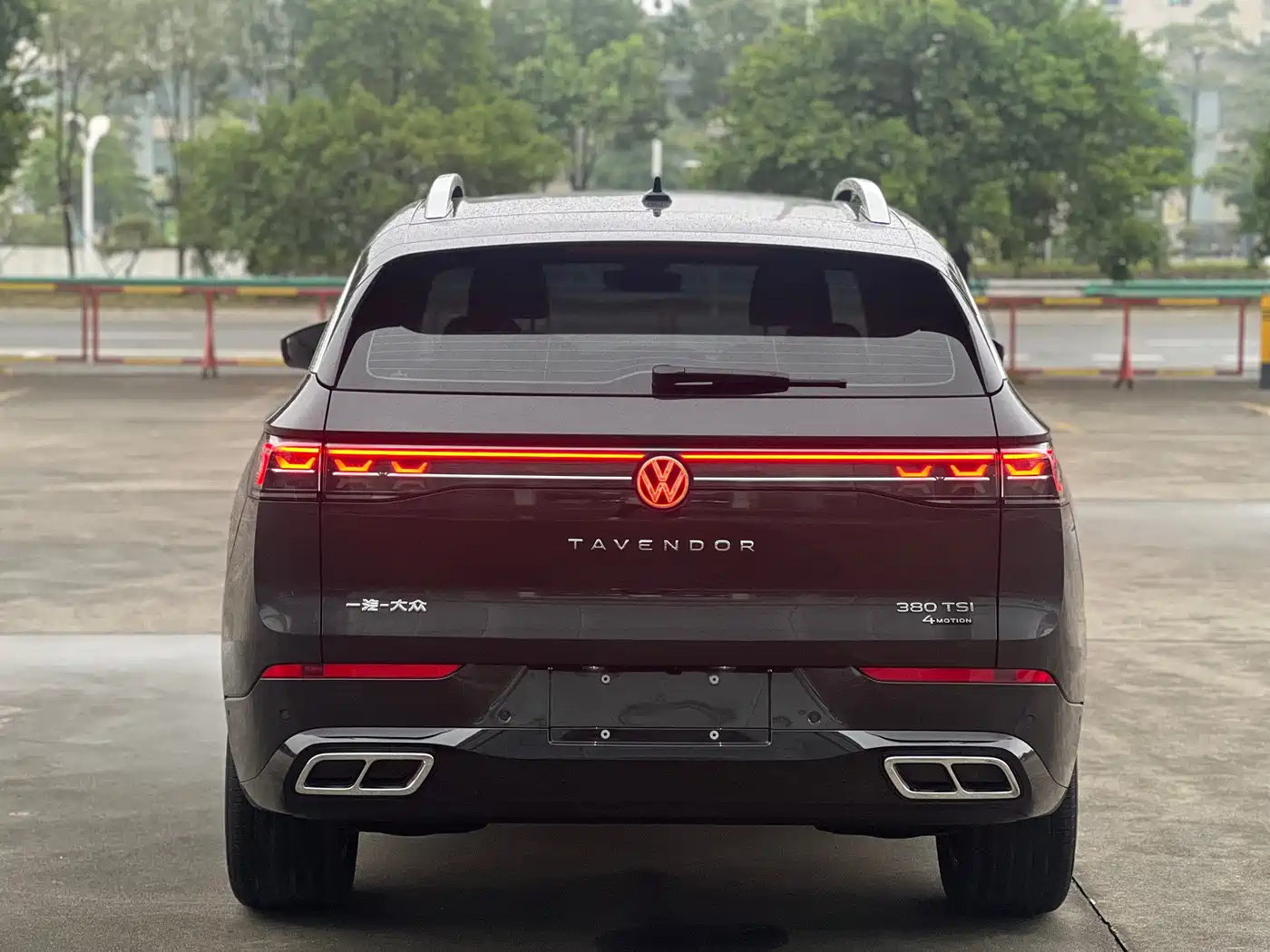 Volkswagen Talagon 2024 380TSI 4WD R-Line Cruise Shared Edition фото 5