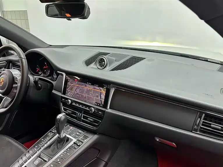 Porsche Macan 2021 Macan 2.0T фото 15