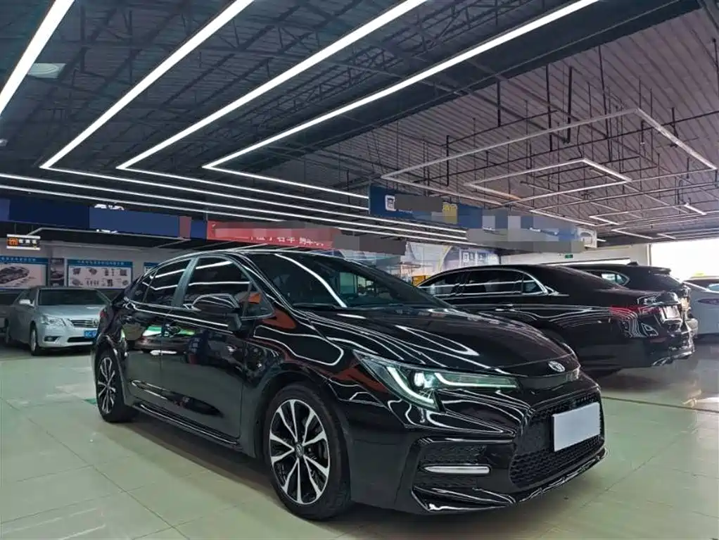 Toyota Levin 2021 185T CVT Sport Edition фото 3