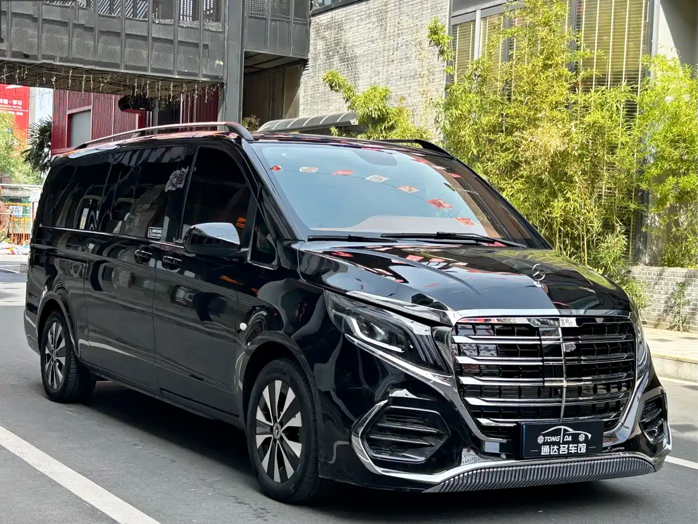Mercedes-Benz Vito 2023 2.0T Business 7-Seater фото 3