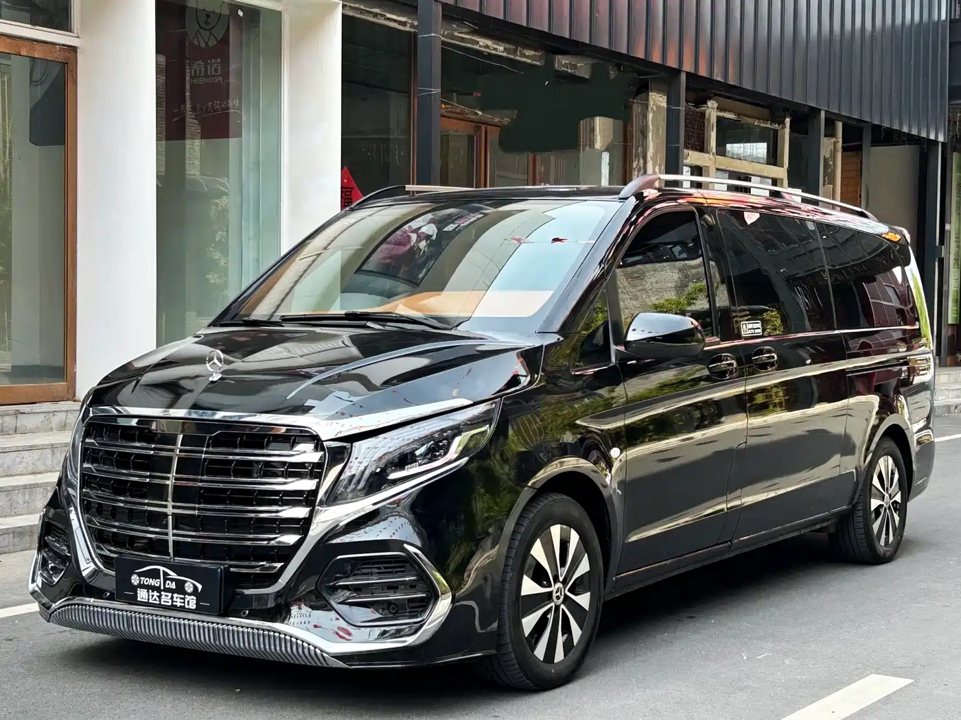 Mercedes-Benz Vito 2023 2.0T Business 7-Seater