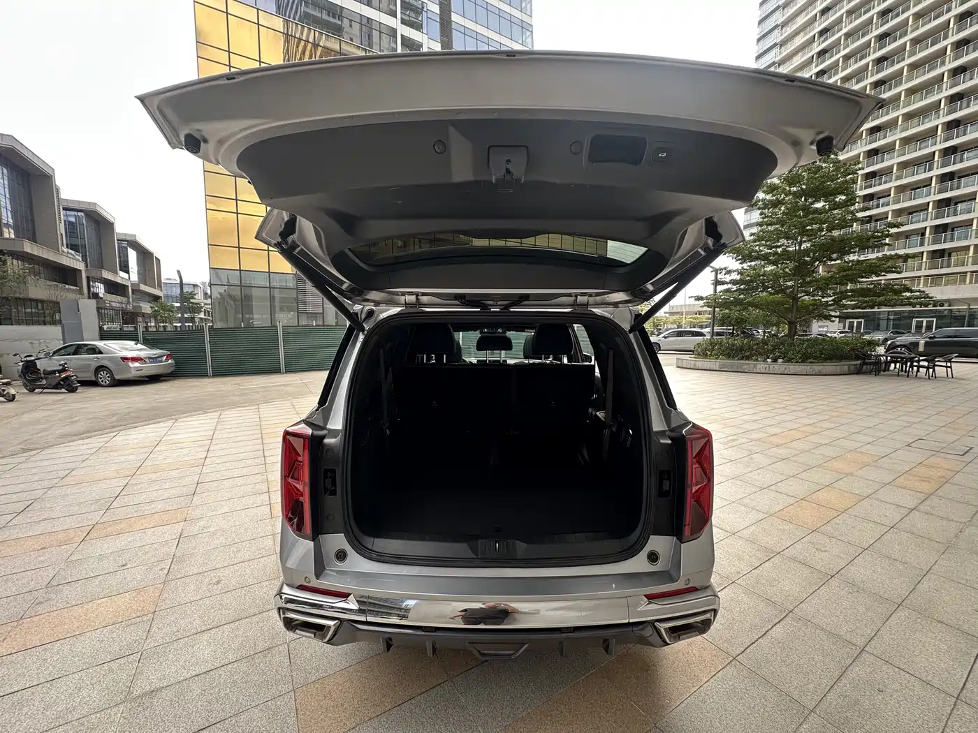 GAC Trumpchi Trumpchi GS8 2022 Dual Engine Series 2.0TM 2WD Premium Edition (7-Seater) фото 15