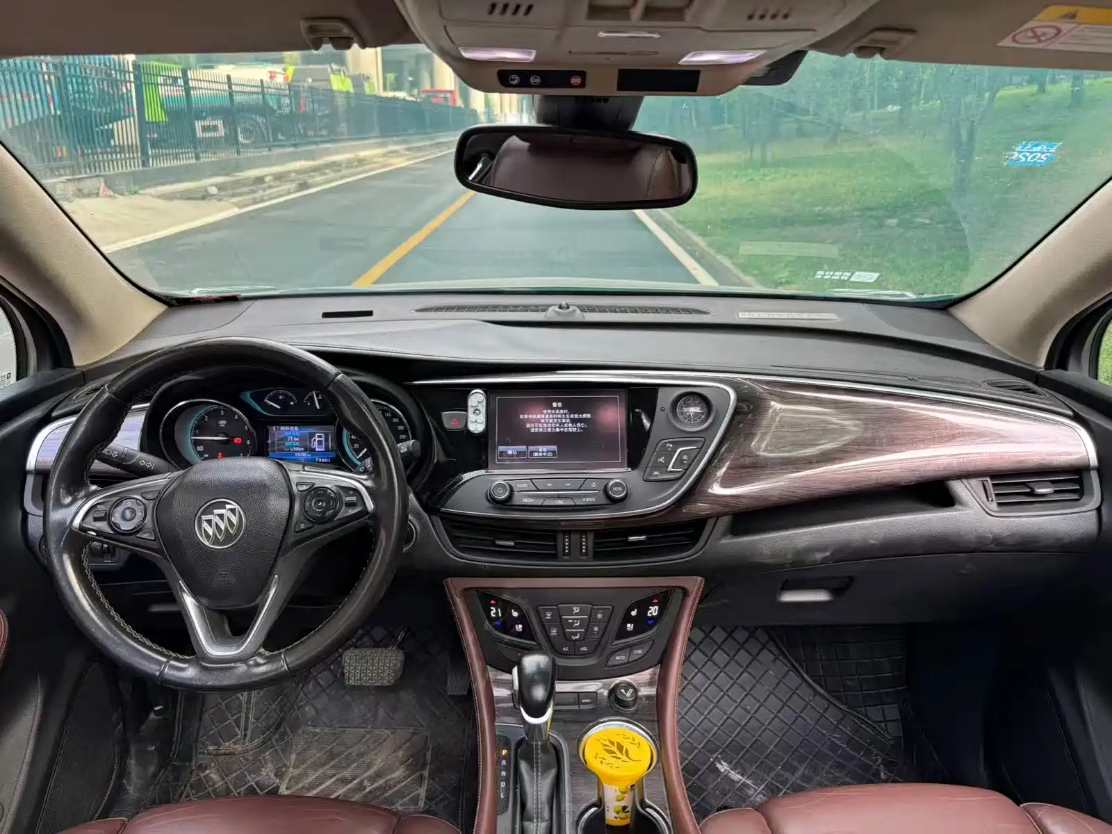 Фото 17 - Buick Envision Plus