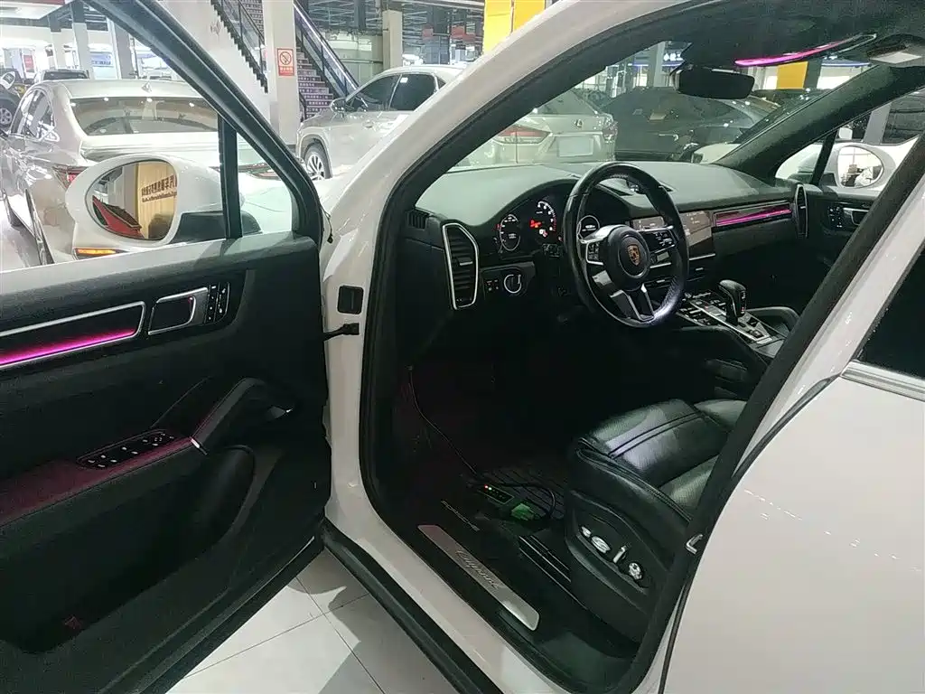 Porsche Cayenne 2018 Cayenne 3.0T фото 16