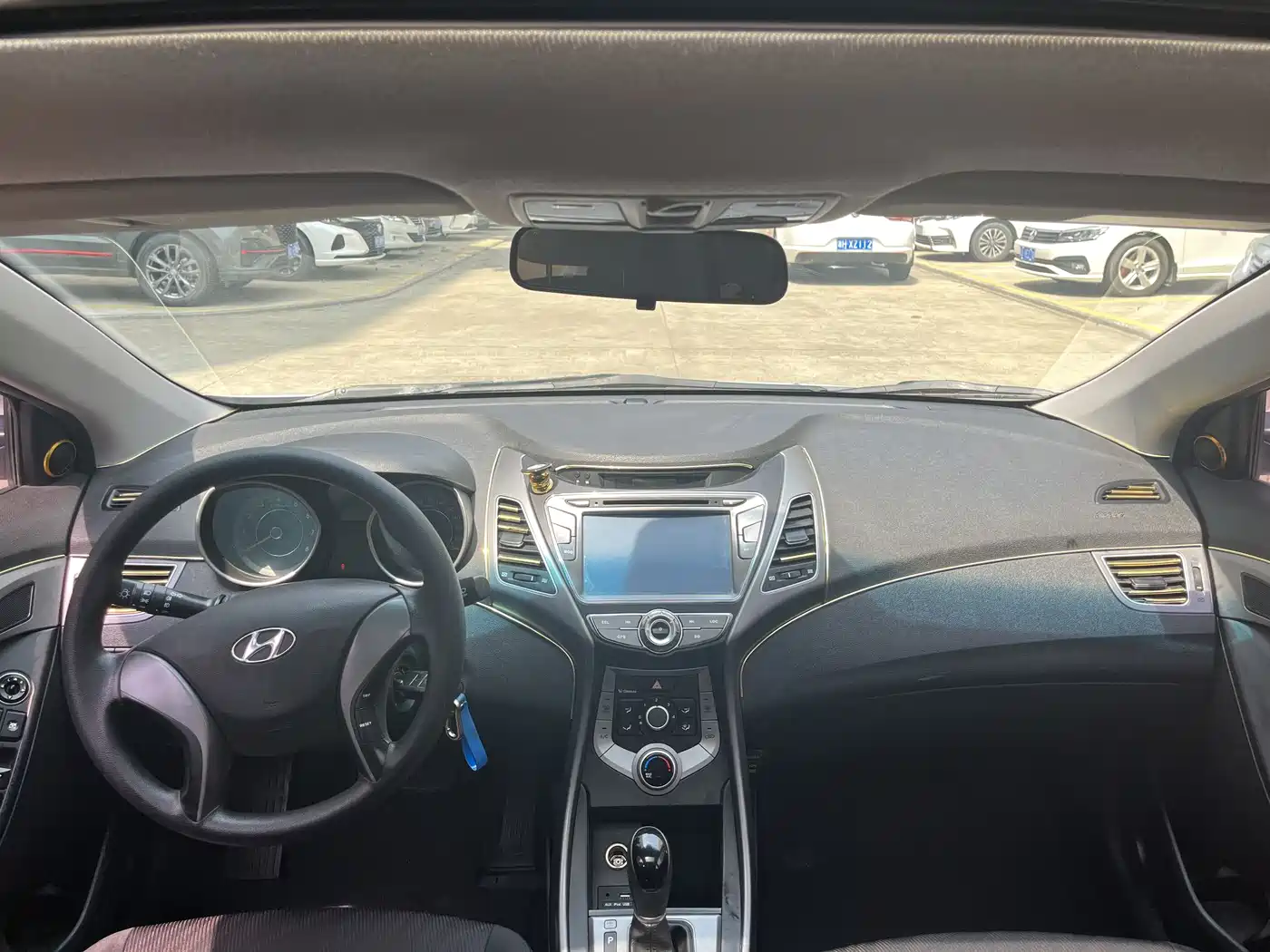 Hyundai Langdong 2016 1.6L Automatic Smart Edition фото 7