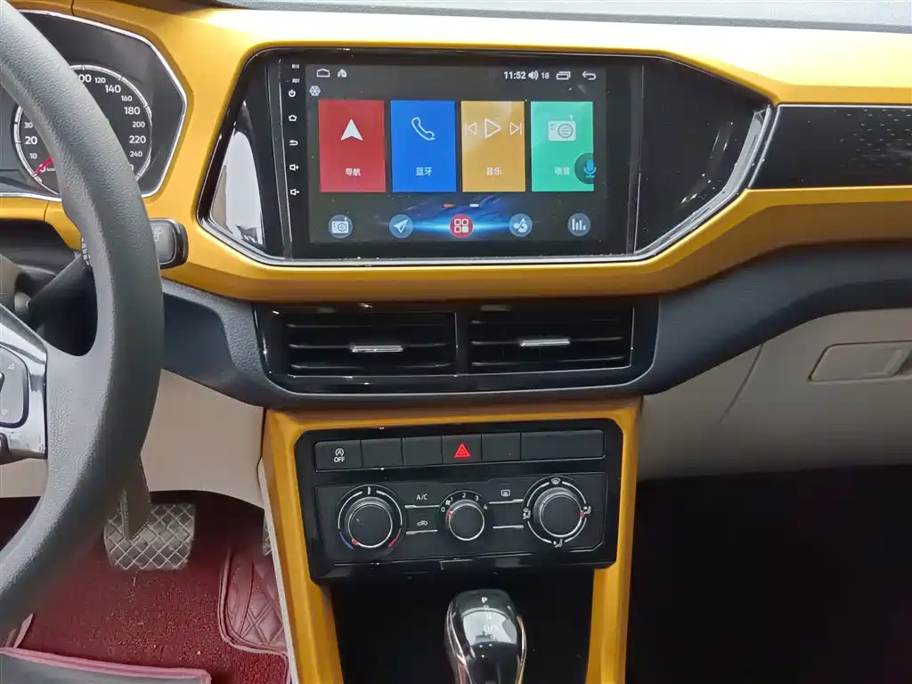 Volkswagen T-Cross 2019 1.5L Automatic Comfort Edition фото 5