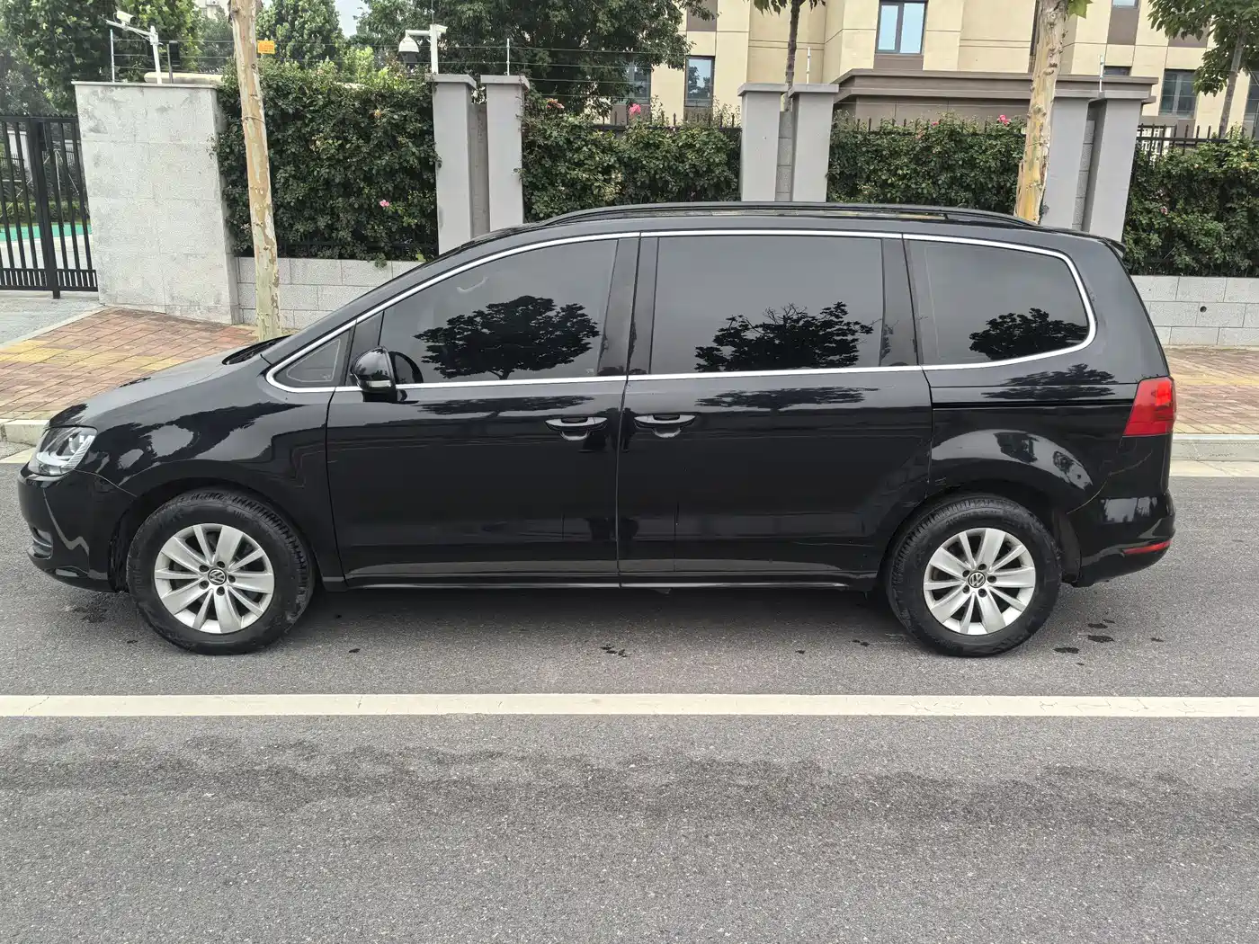 Volkswagen Sharan 2016 380TSI Comfort 7-seater фото 11