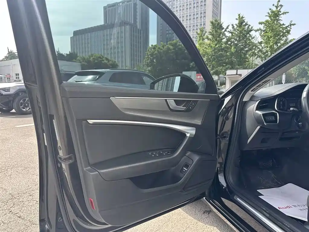 Audi A6L 2019 40 TFSI Luxury Elegance фото 15