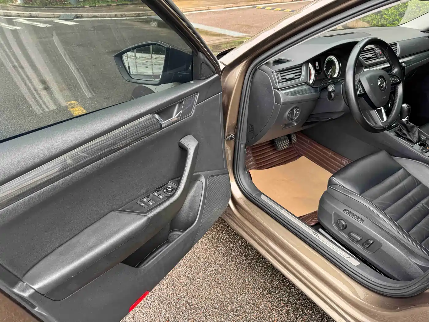 Škoda Superb 2018 TSI330 DSG Luxury Edition China V фото 21