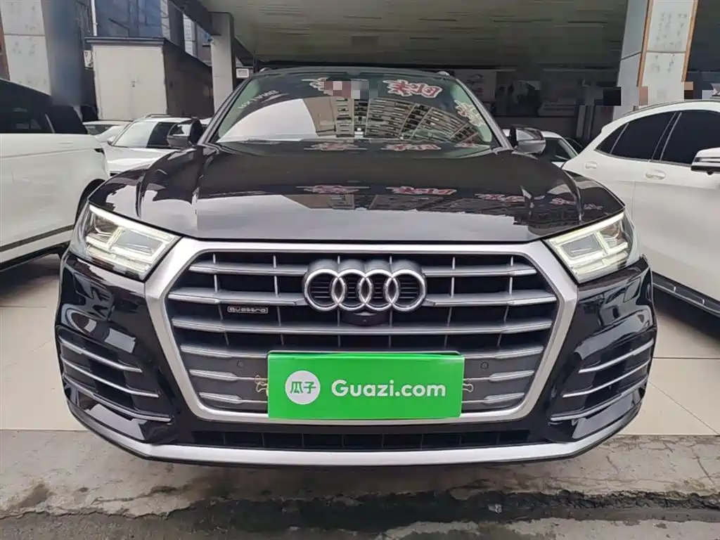 Audi Q5L 2020 Facelift 40 TFSI Honor Fashion фото 3