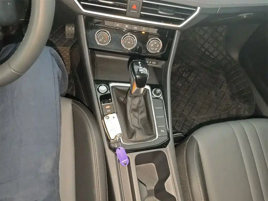 Volkswagen Sagitar 2026 Model 30 Million Special Selection 300TSI DSG Surpass Edition фото 14