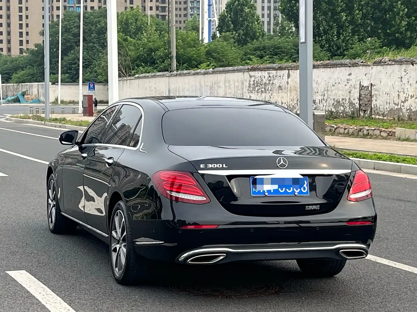 Mercedes-Benz E-Class 2018 E 300 L Luxury фото 18