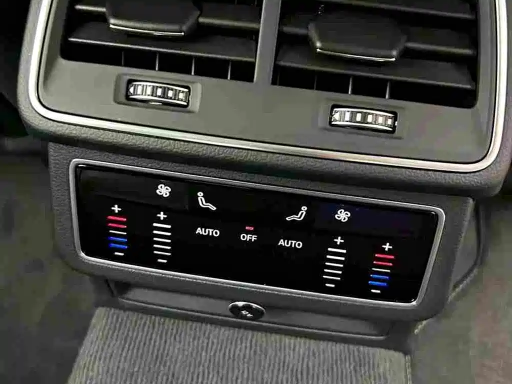 Фото 10 - Audi A7