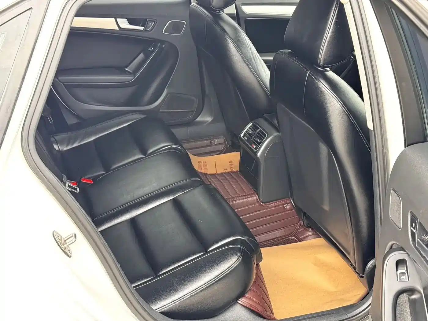 Audi A4L 2016 35 TFSI Collector's Edition Automatic Standard фото 3