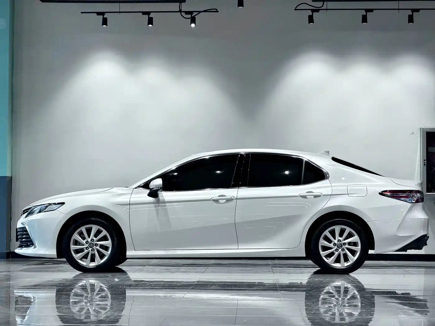 Toyota Camry 2022 2.0GVP Leading Edition фото 5