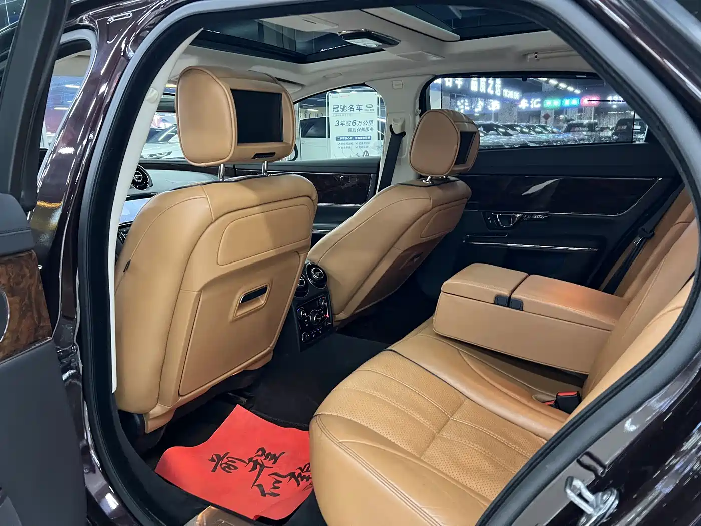 Jaguar XJ 2014 XJL 3.0 SC 4WD Premium Business Edition фото 15
