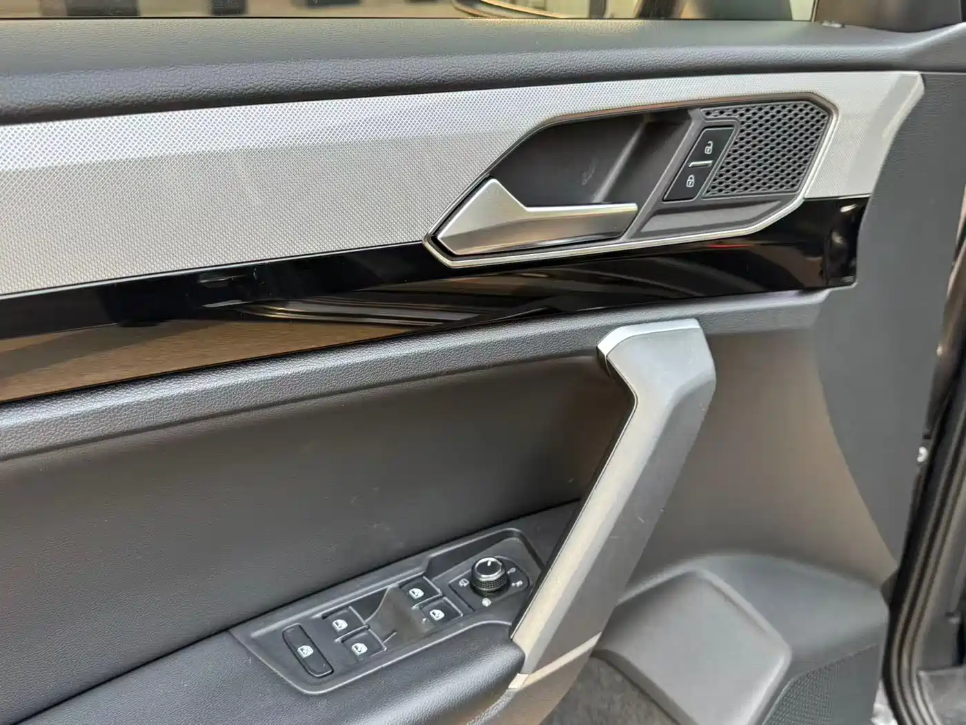Volkswagen Tayron 2019 Expedition 280TSI 2WD Luxury (China VI) фото 15