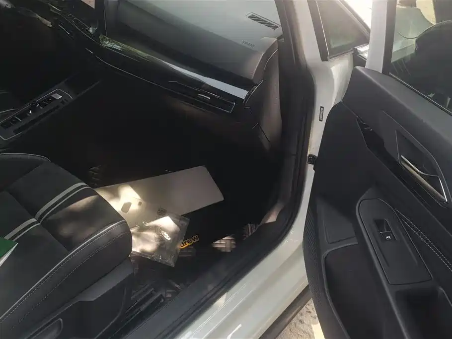 Volkswagen Golf 2021 280TSI DSG R-Line фото 8