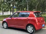 Photo 3 - Suzuki Swift