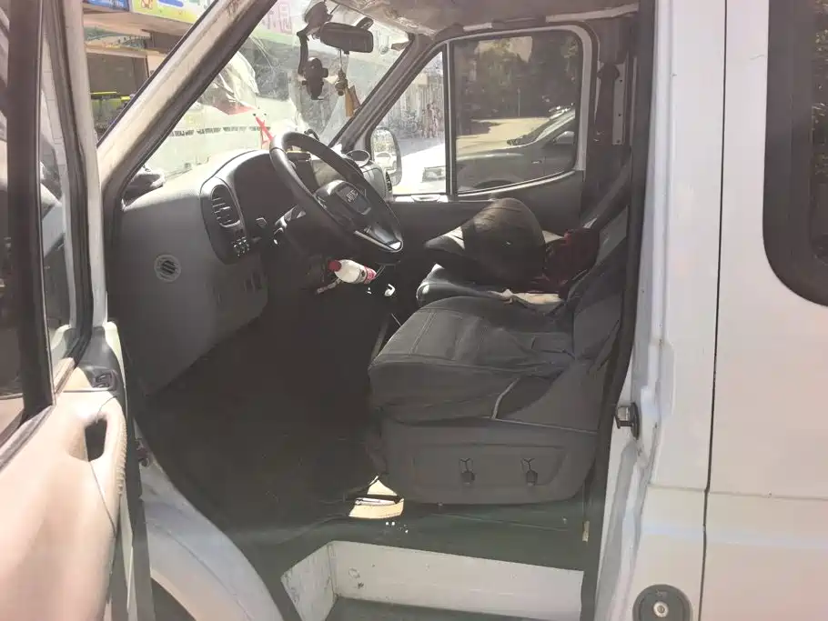 Jiangling Tesun 2021 2019 2.8T Commercial Smart Automatic Short Wheelbase Medium Roof 6-Seater China VI JX493