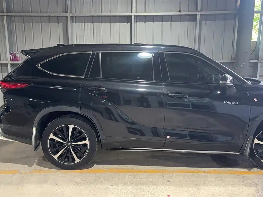 Toyota Crown Kluger 2021 2.5L HEV 4WD Luxury фото 9