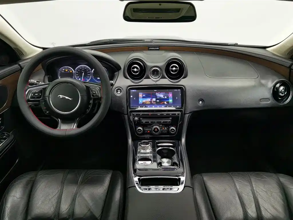 Jaguar XJ 2014 XJL 2.0T 2WD Elegant Business Edition фото 5