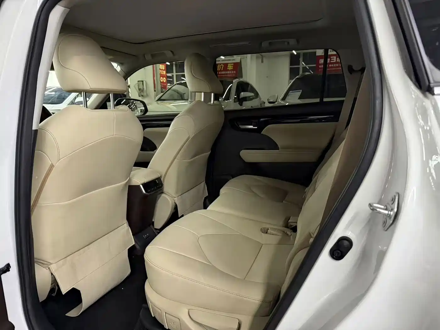 Фото 5 - Toyota Highlander