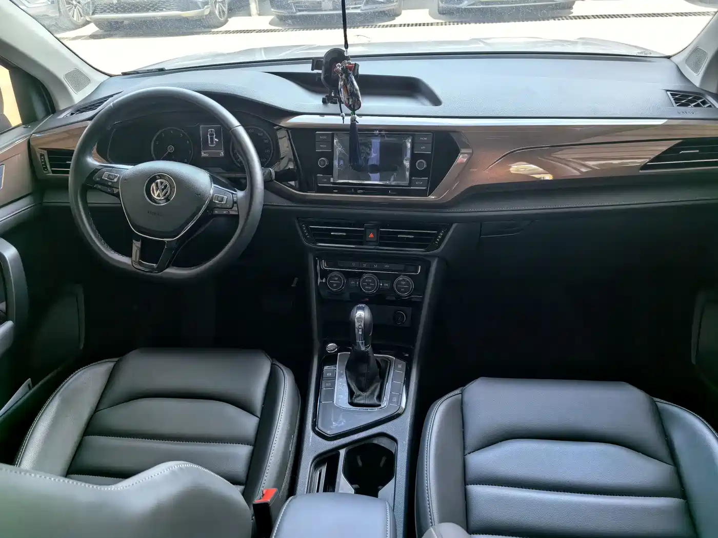 Volkswagen Tharu 2020 280TSI 2WD Comfort Edition China VI фото 9