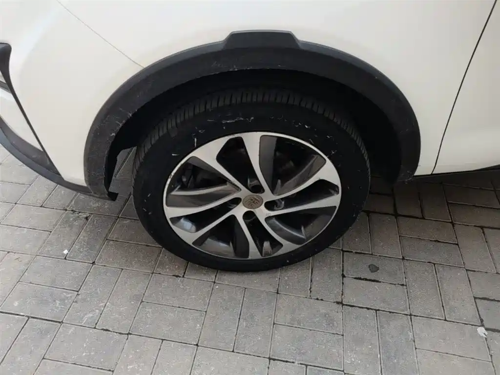 BYD Yuan 2017 1.5L Auto Cool Connect фото 23