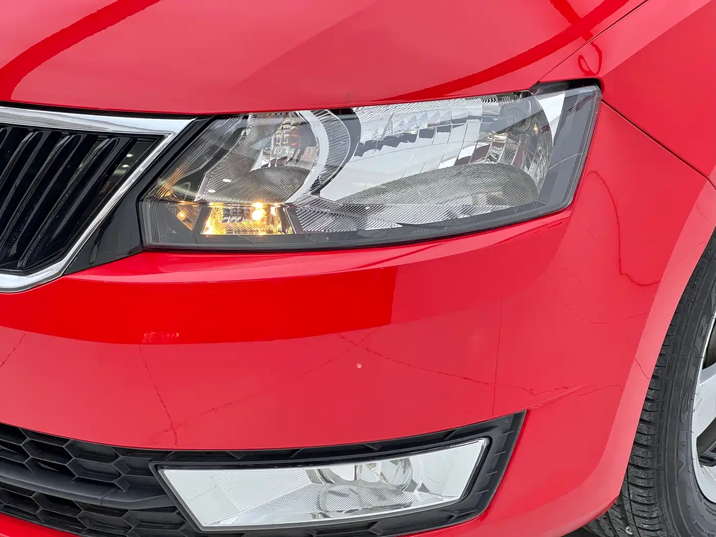Škoda Skoda Rapid Spaceback 2016 Facelift 1.6L Automatic Innovation Edition фото 21