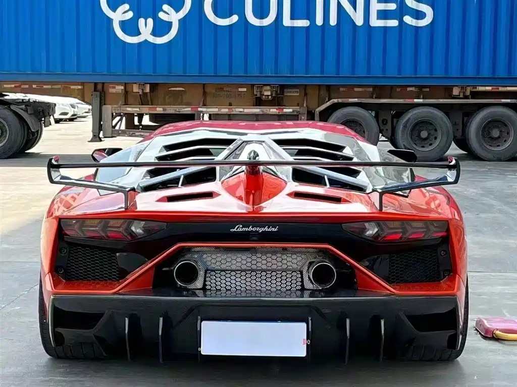 Lamborghini Aventador 2011 LP 700-4 фото 10