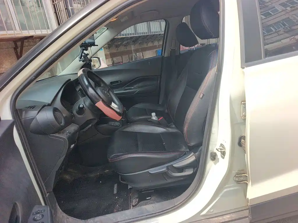 Nissan Kicks 2020 2021 1.5L XE Manual Cool Edition